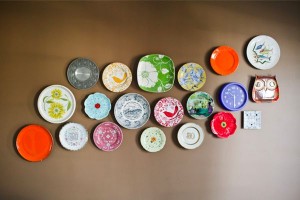 DIY-wall-art-with-Plates